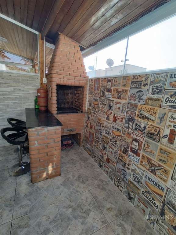  - Casa à Venda em Jardim Guarujá, São Paulo - SP