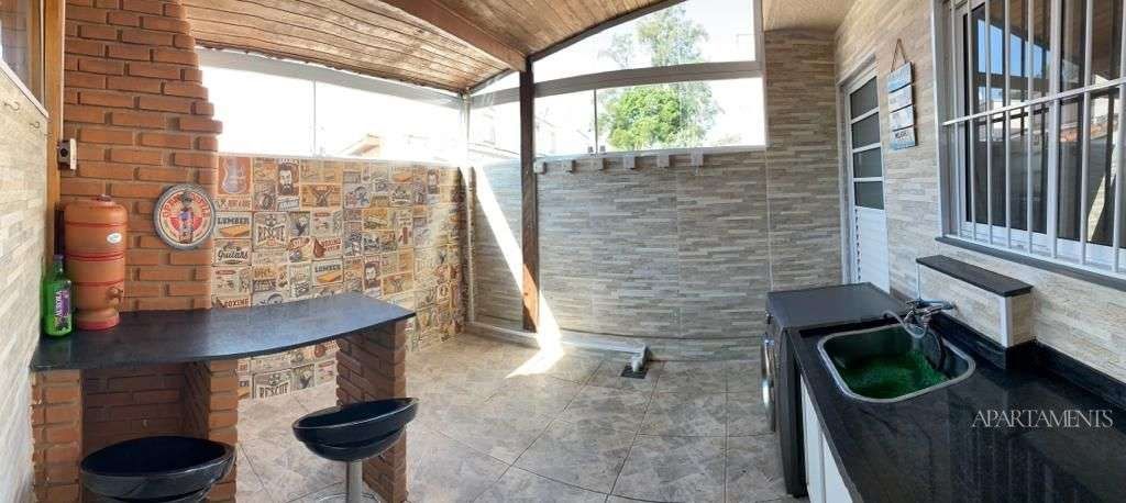  - Casa à Venda em Jardim Guarujá, São Paulo - SP