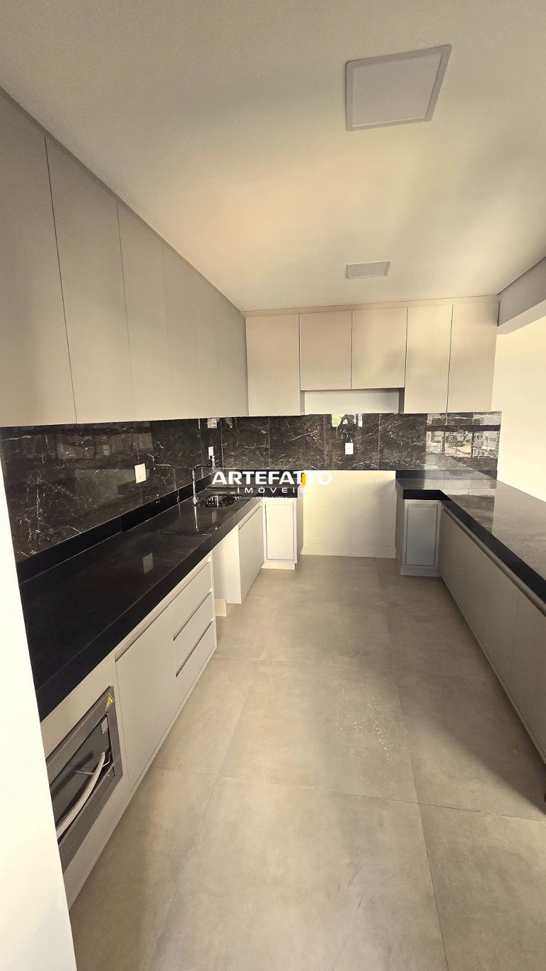  - 
				Apartamento com 3 dormitórios no Villa Franca, 127m²
			