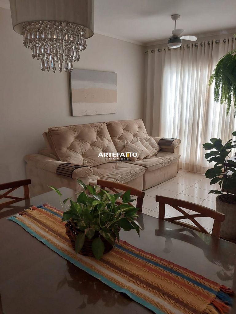  - 
				Apartamento com 03 dormitórios
			