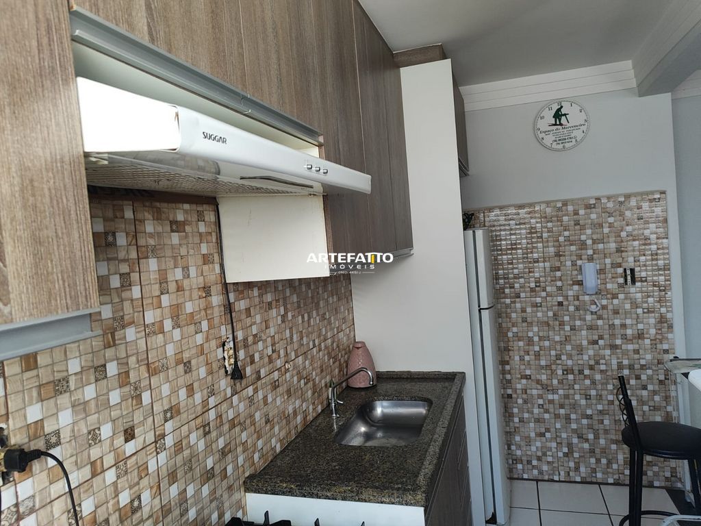  - 
				Apartamento com 2 dormitórios no bairro Santa Cruz
			