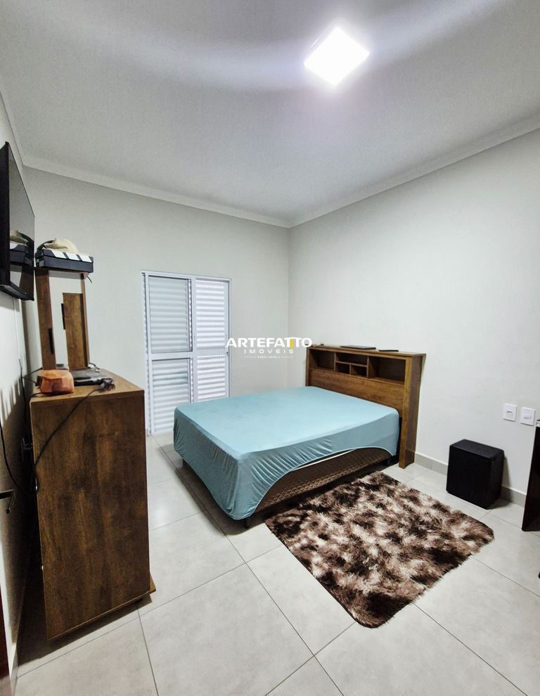  - 
				CASA À VENDA – JARDIM TROPICAL
			