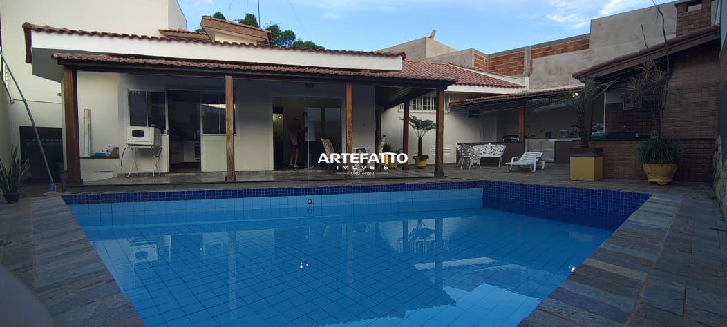 Casa à venda com 3 quartos, 293m² - Parque do Castelo,Franca 