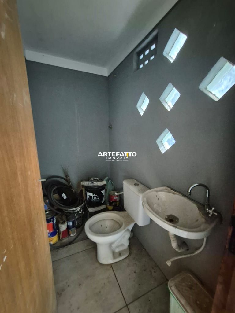  - 
				Sobrado com 3 dormitórios no bairro Franville
			