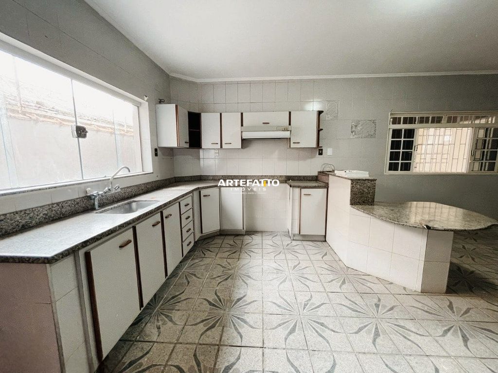 Casa à venda com 3 quartos, 234m² - Residencial Baldassari,Franca 