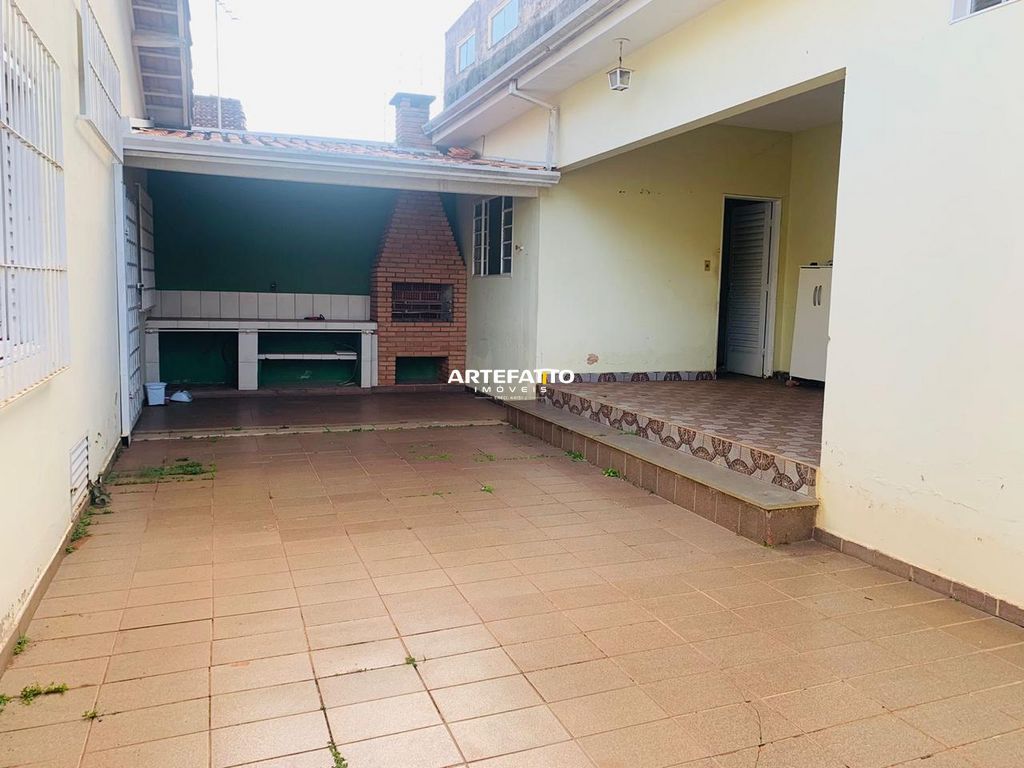  - 
				Casa com 4 dormitórios no bairro Santo Agostinho
			