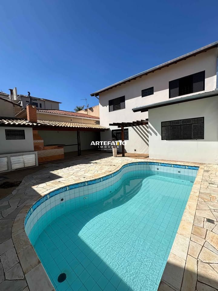 Casa à venda com 3 quartos, 291m² - Santo Agostinho,Franca 