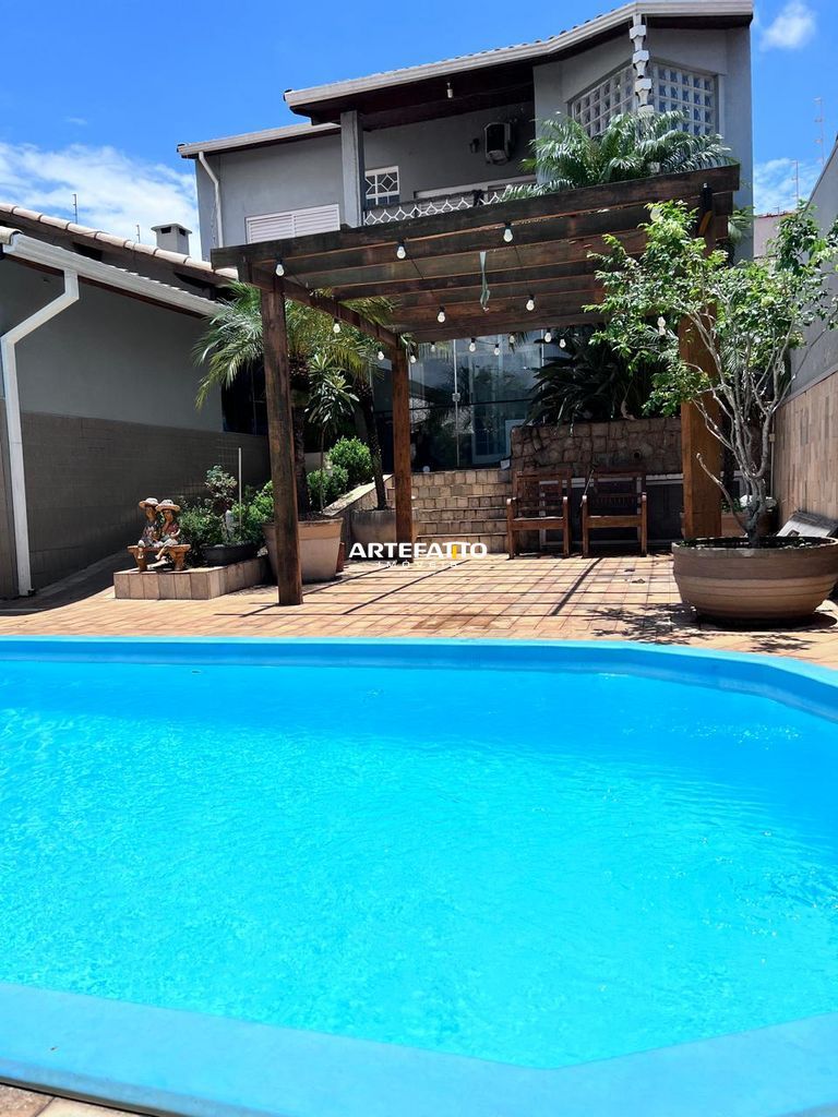 Casa à venda com 3 quartos, 249m² - São Joaquim,Franca 