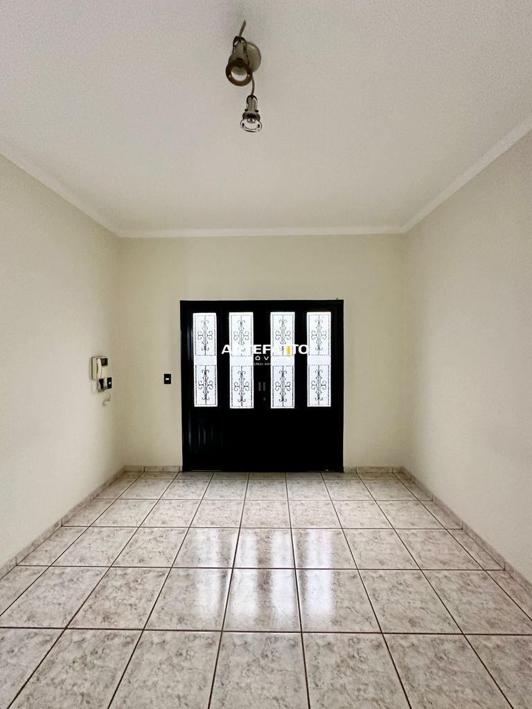 Casa à venda com 4 quartos, 250m² - São José,Franca 