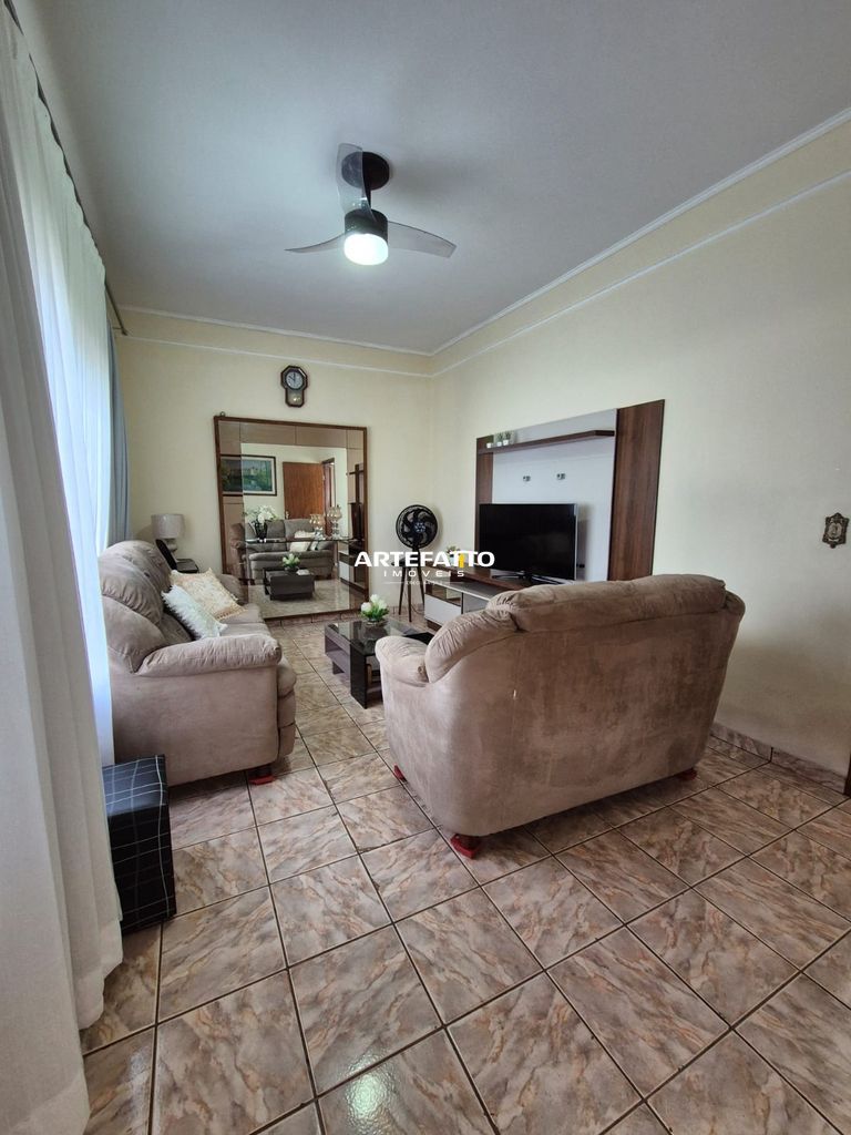 Casa à venda com 3 quartos, 190m² - Vila Aparecida,Franca 