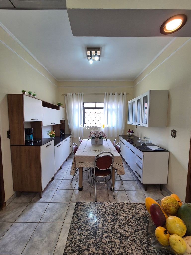 Casa à venda com 3 quartos, 172m² - Vila Santa Terezinha,Franca 