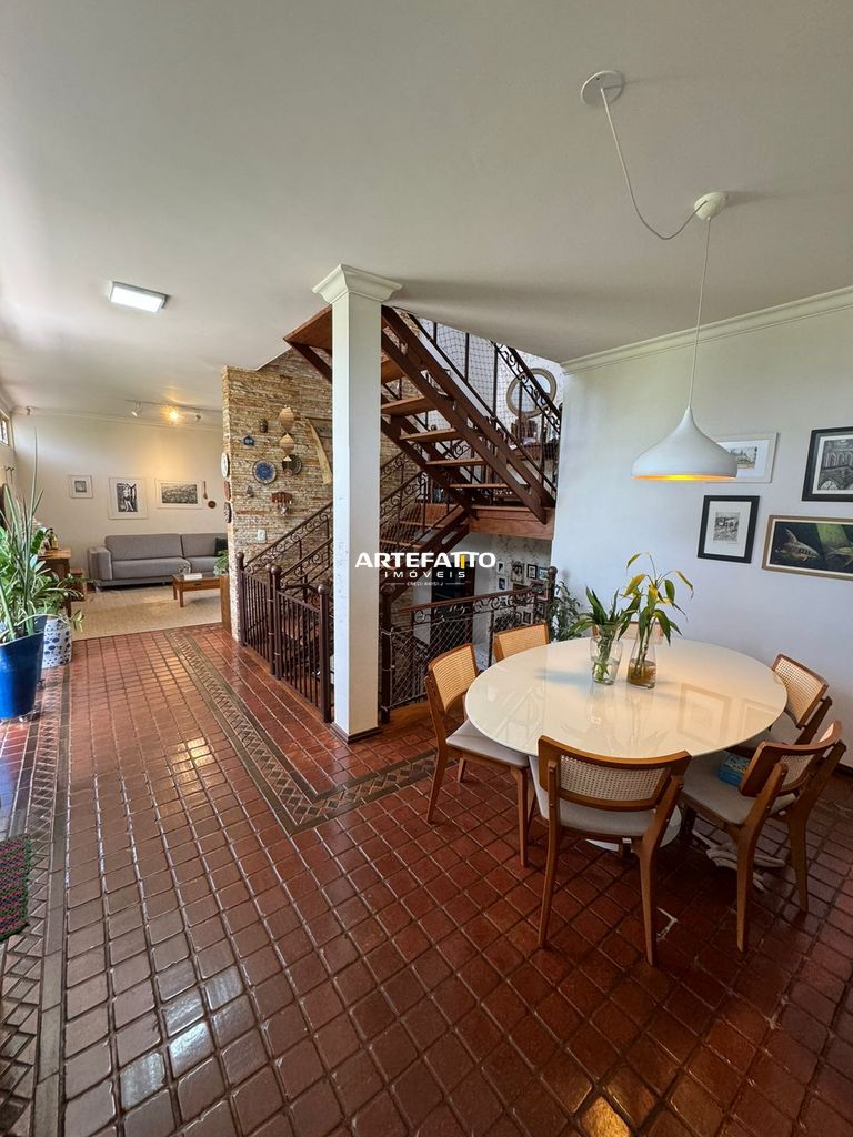 Casa à venda com 3 quartos, 287m² - Vila Totoli,Franca 