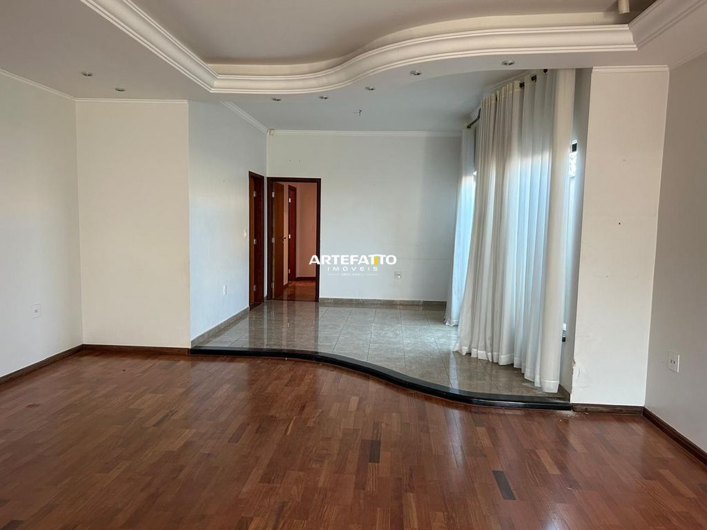 Casa à venda com 3 quartos, 190m² - Vila Totoli,Franca 