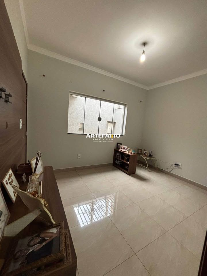 Casa à venda com 3 quartos, 186m² - Esplanada Primo Menegheti,Franca 