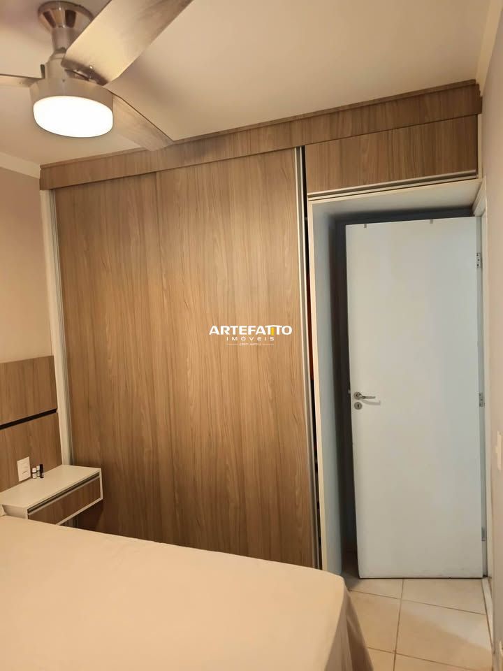  - 
				Apartamento com 3 dormitórios no bairro Jardim Bueno
			