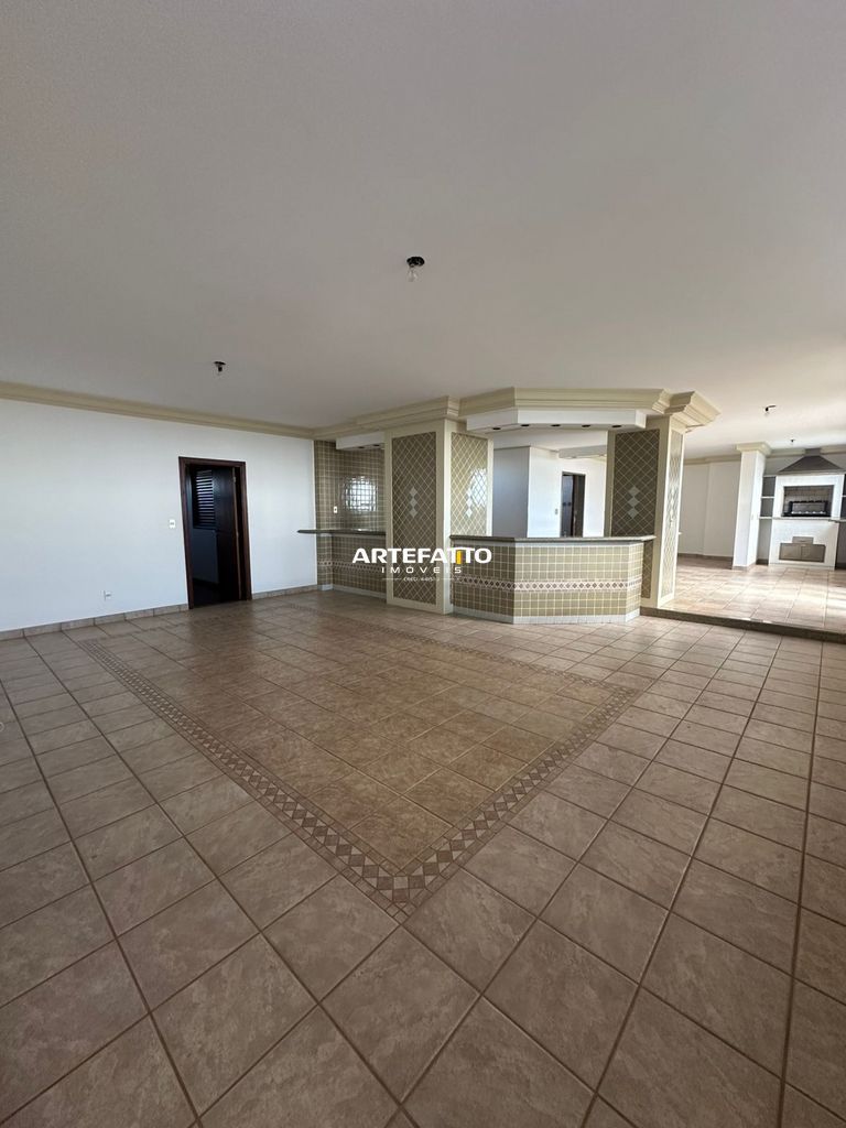  - 
				Cobertura Duplex no Centro, em Franca, com 412m² e 3 suítes
			