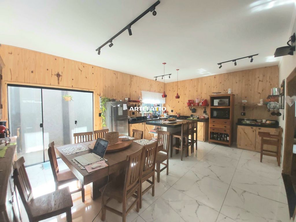  - 
				CASA A VENDA NO JARDIM PETRAGLIA
			