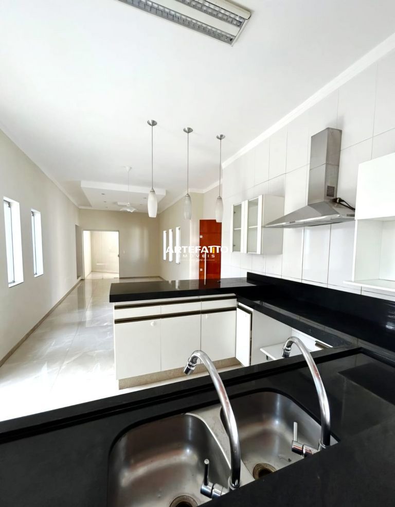 Casa à venda com 3 quartos, 133m² - Jardim Piratininga,Franca 