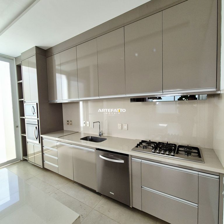  - 
				Casa com 3 suítes no bairro Jardim Piratininga II
			