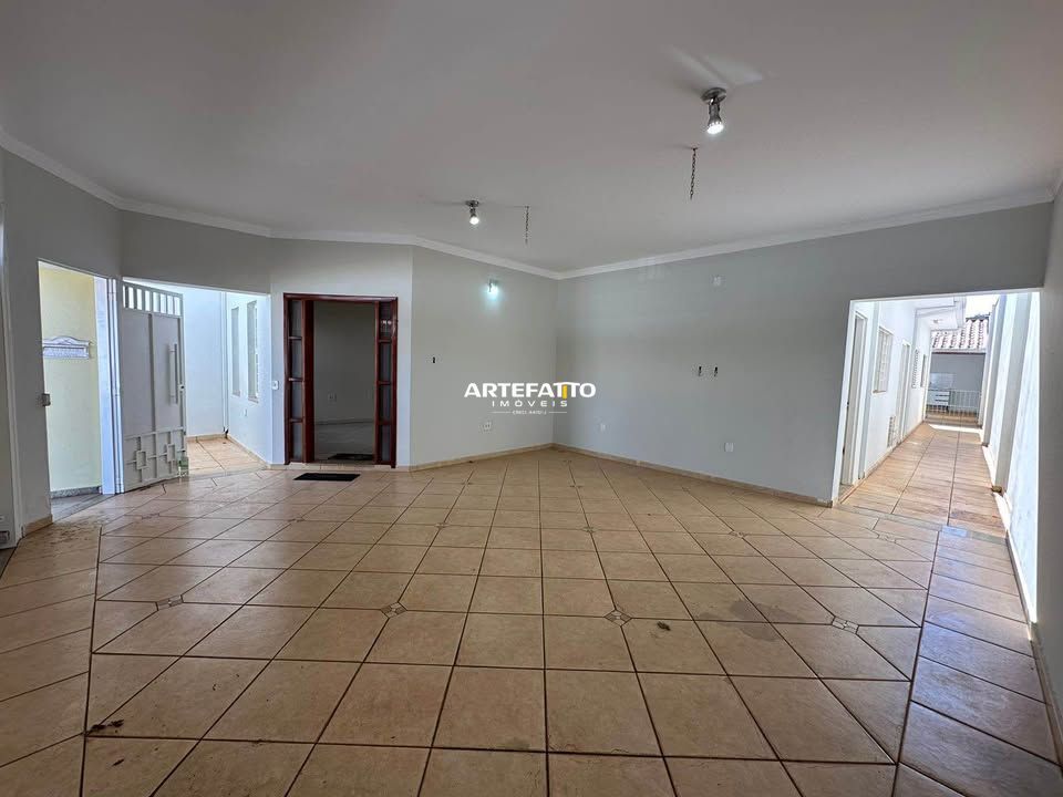  - 
				Casa com 3 dormitórios no bairro Colina do Espraiado
			