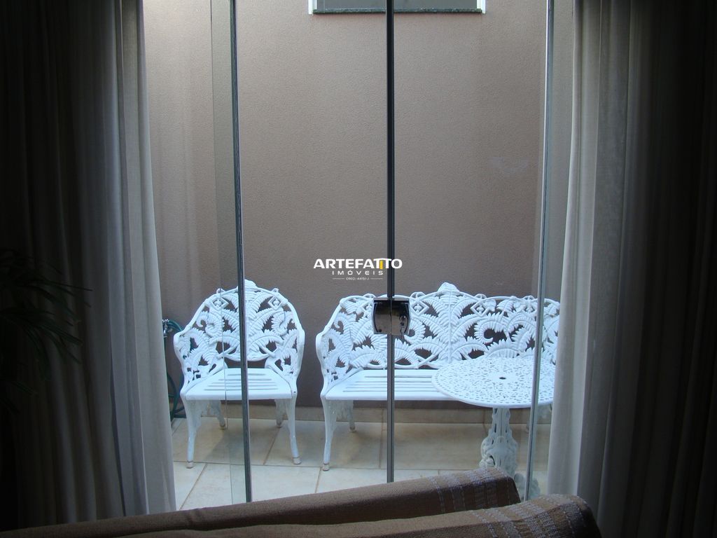  - Casa com 3 dormitórios no São Jerônimo