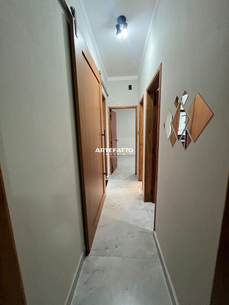  - 
				Casa com 3 dormitórios no bairro São Jerônimo
			