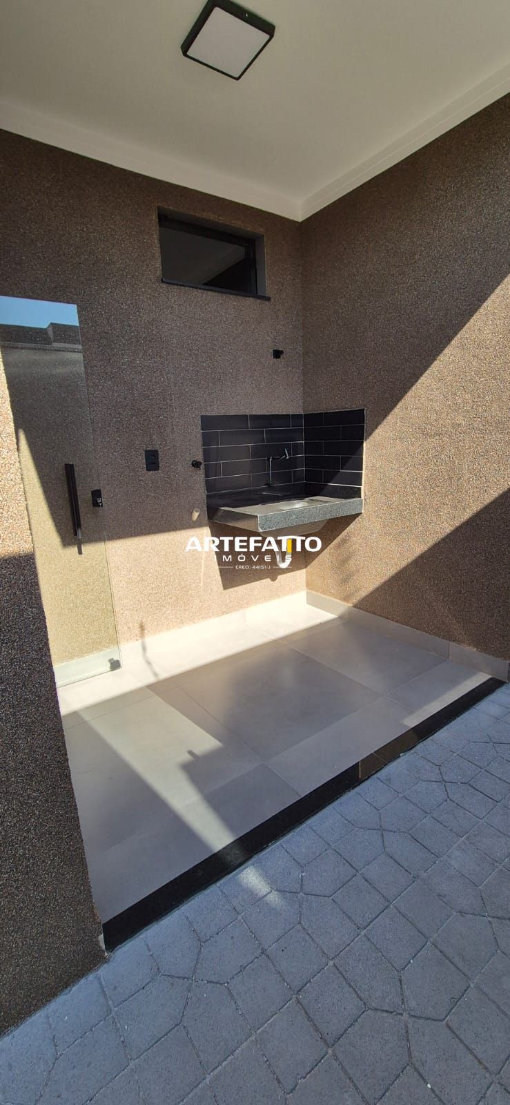  - 
				Casa à venda em Franca, Jardim Adelinha, com 2 quartos, 200m²
			