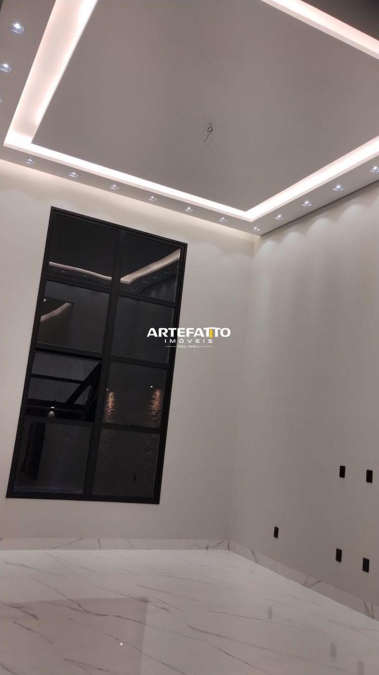  - 
				Vende-se Linda Casa Jardim Botânico
			