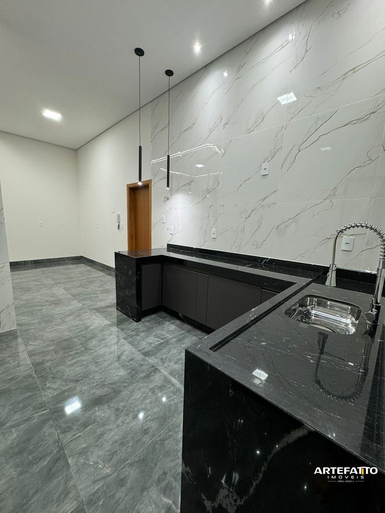  - 
				Casa com 3 dormitórios no bairro Jardim Natal em Franca/SP
			