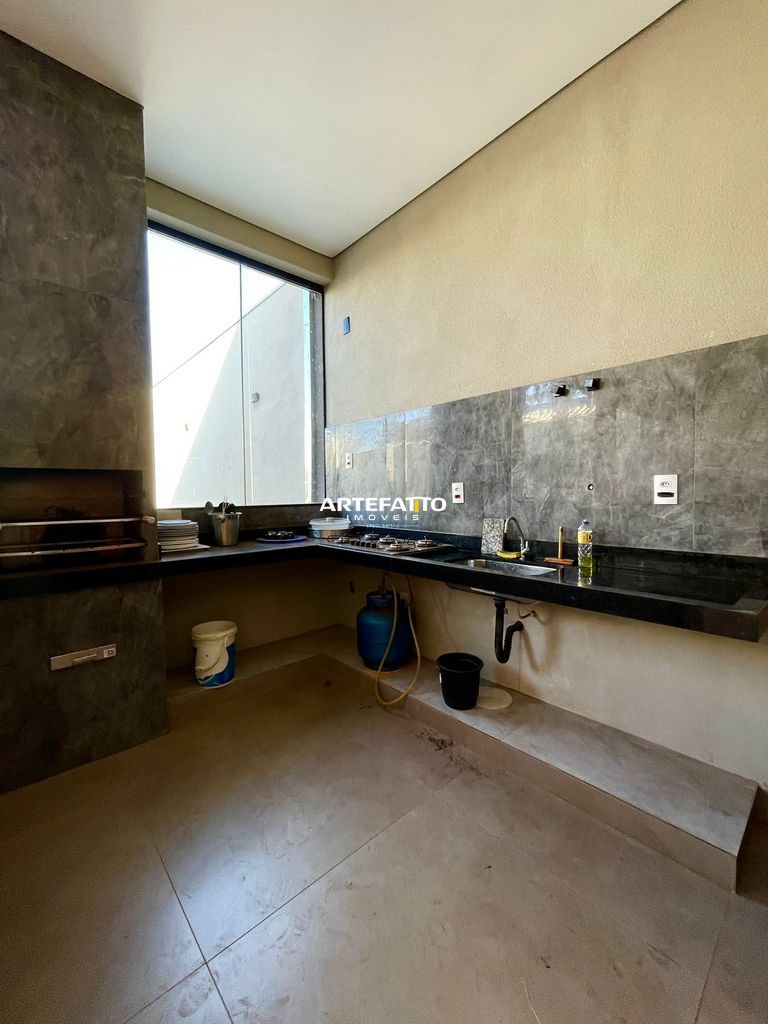  - 
				VENDE-SE CASA QUINTA D'OESTE – OPORTUNIDADE
			