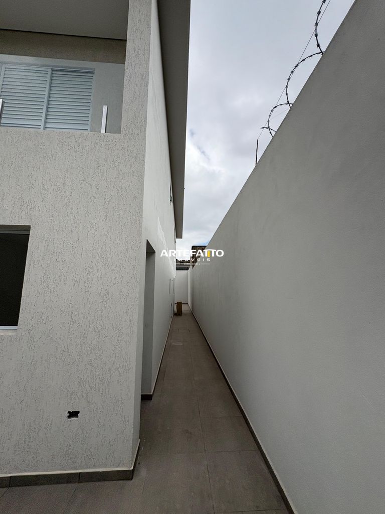  - Casa à venda em Guarulhos, Jardim São João, com 3 quartos, 110m²