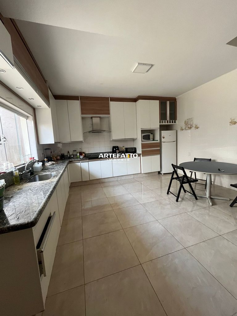 Sobrado à venda com 4 quartos, 290m² - Jardim Éden,Franca 