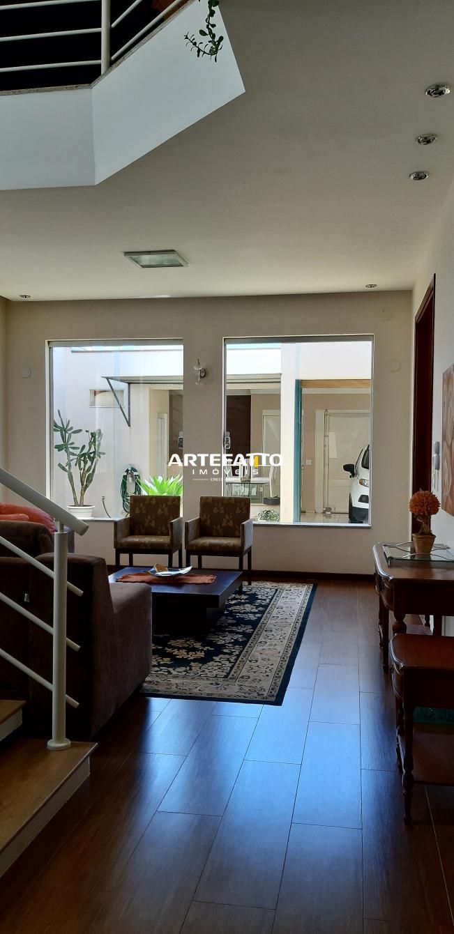 Sobrado à venda com 4 quartos, 282m² - Esplanada Primo Meneghetti,Franca 