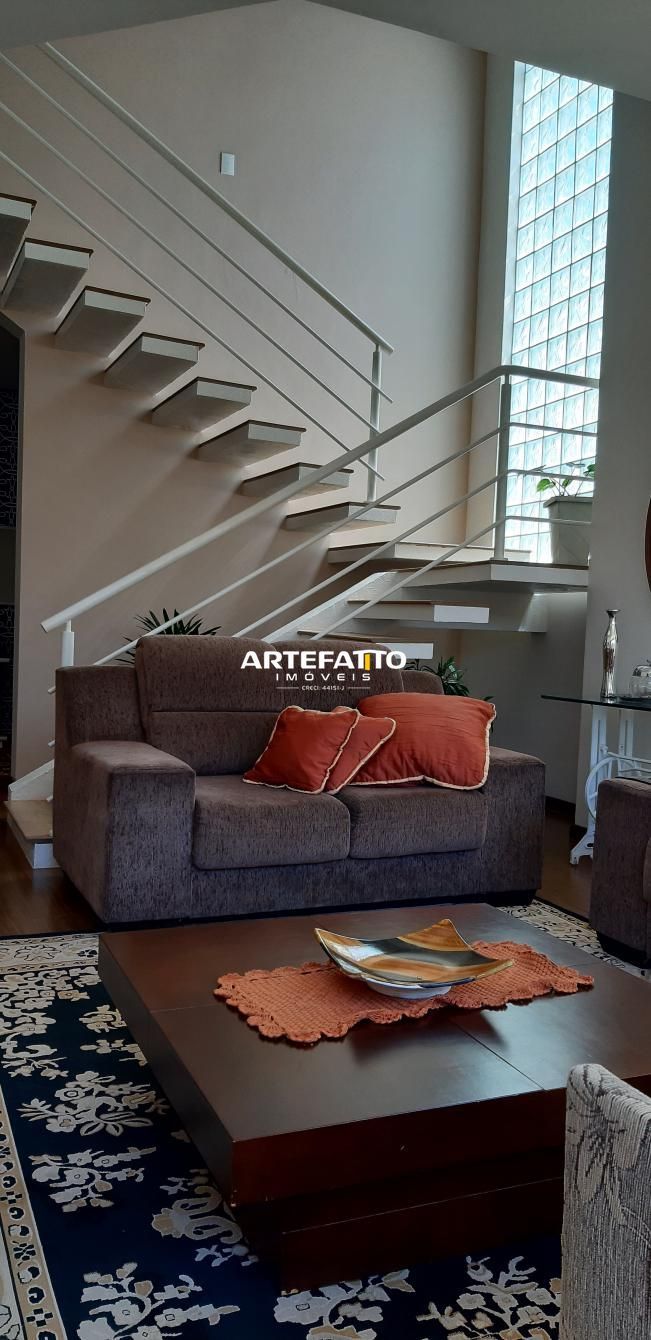 Sobrado à venda com 4 quartos, 282m² - Esplanada Primo Meneghetti,Franca 