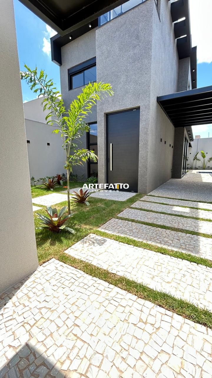  - 
				VENDE-SE LINDO SOBRADO NOVO JARDIM BOTÂNICO
			