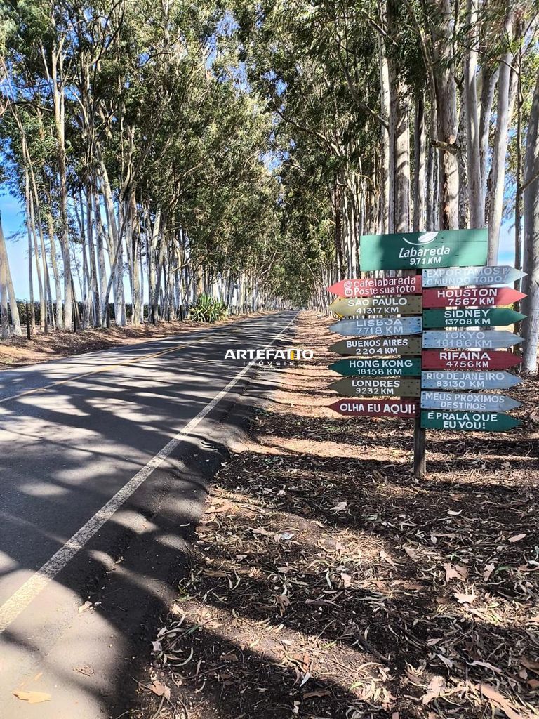 Sítio à venda com 2 quartos - Condomínio Estância Tropical,Cristais Paulista 