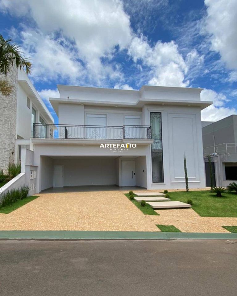  - 
				Casa de condomínio à venda, no Villa São Vicente, com 4 suítes.
			