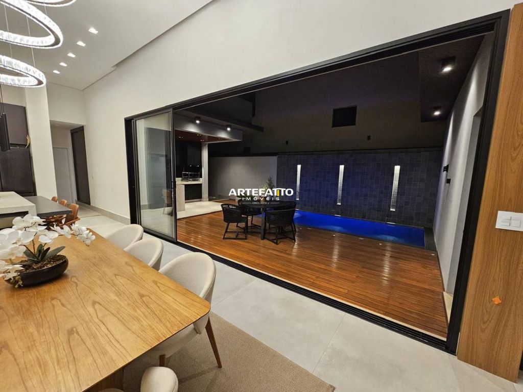  - Casa à Venda em Villa di Capri, Franca - SP