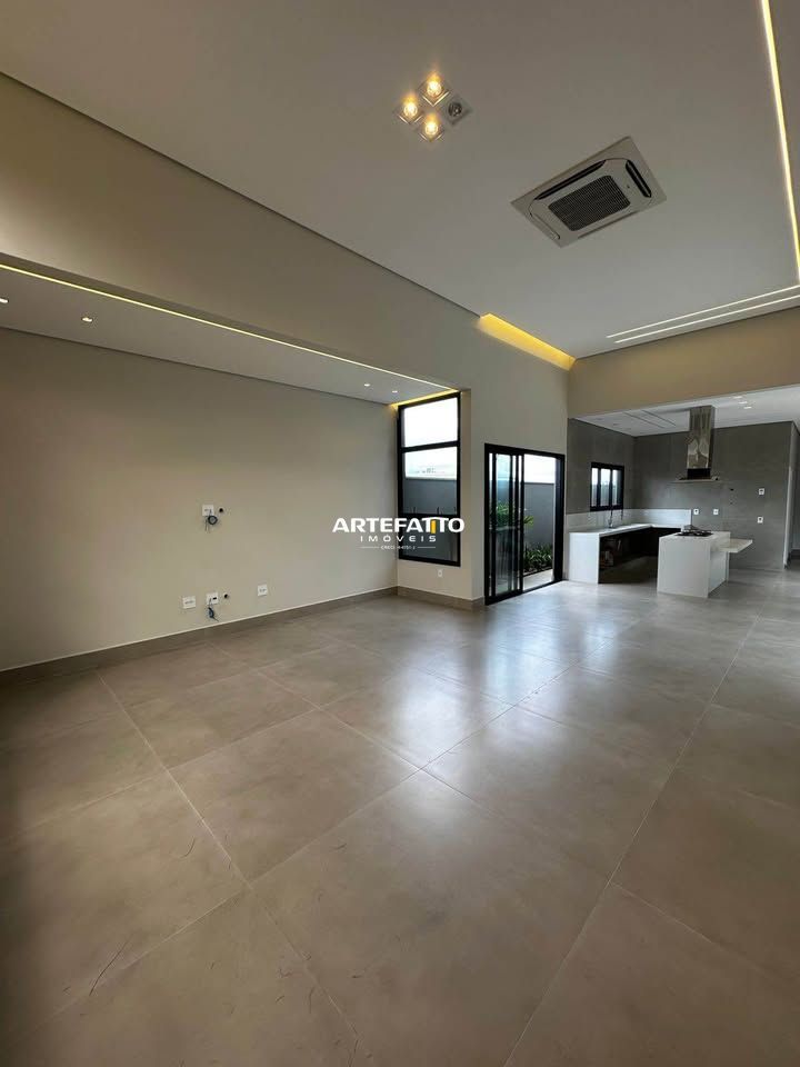 Casa à venda com 3 quartos, 206m² - Villa di Capri,Franca 