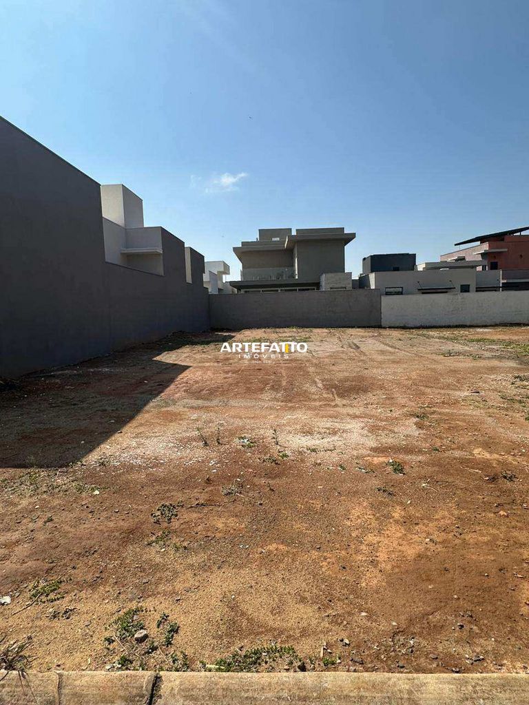 
				Terreno em Condomínio à venda, no Villa Piemonte, em Franca, 360m²
			 - Imobiliária Artefatto Imóveis - Franca/SP