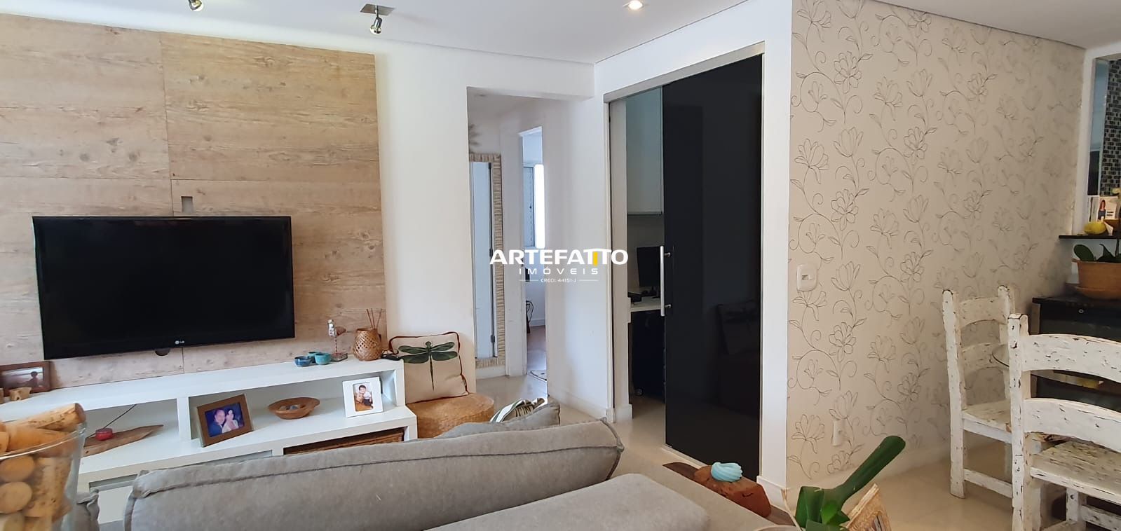  - 
				Condomínio Clube Apartamento com 2 dormitórios
			