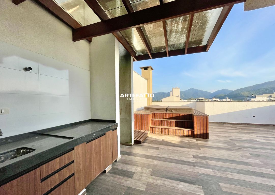  - Cobertura à venda em Ubatuba, Centro, com 3 quartos, 140m²