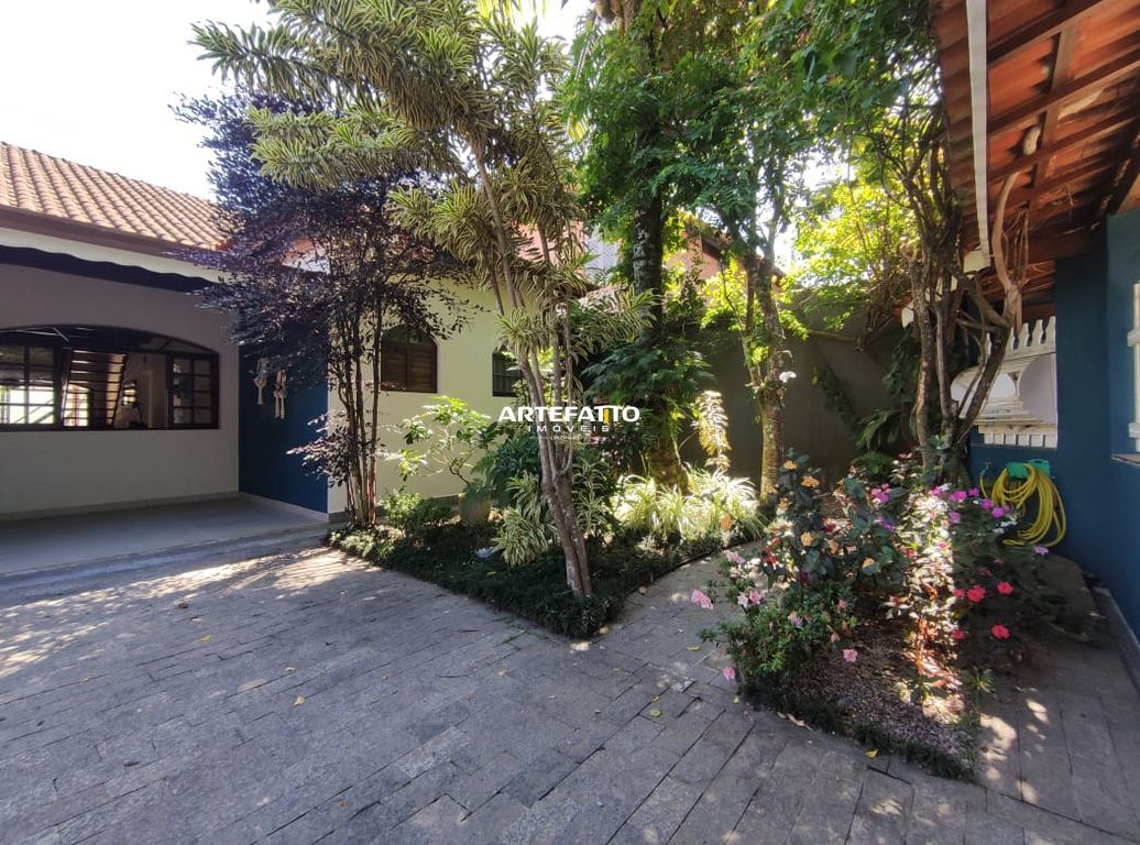 Casa à venda com 6 quartos, 200m² - Barra da Lagoa,Ubatuba 