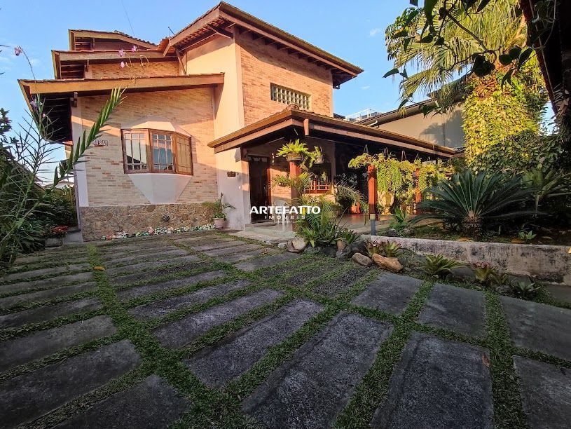 Casa à venda com 5 quartos, 213m² - Praia Grande,Ubatuba 