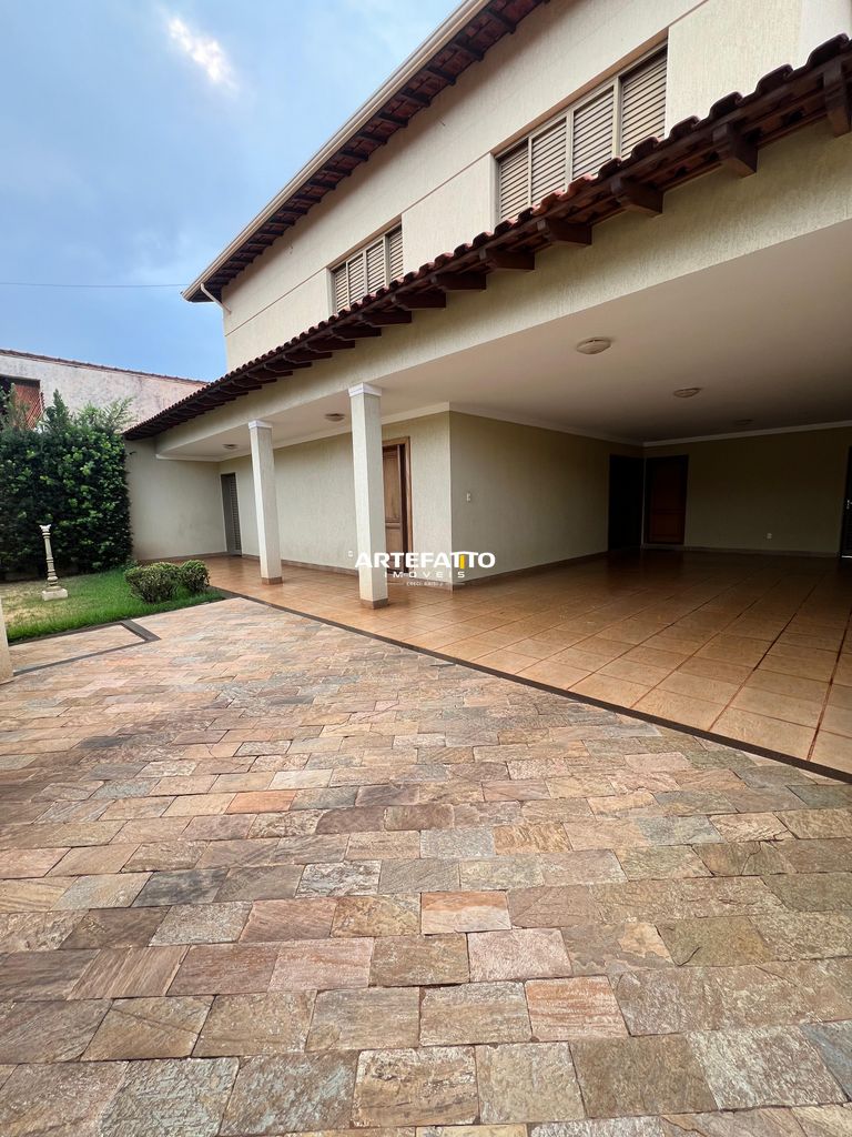 Casa à venda com 5 quartos, 369m² - Jardim Beatriz,Igarapava 