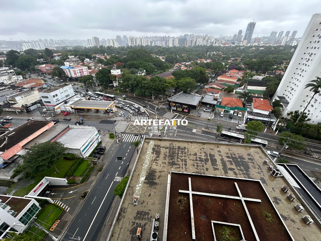 Este apartamento reformado está localizado em uma das regiões mais práticas - Zbroker Imóveis