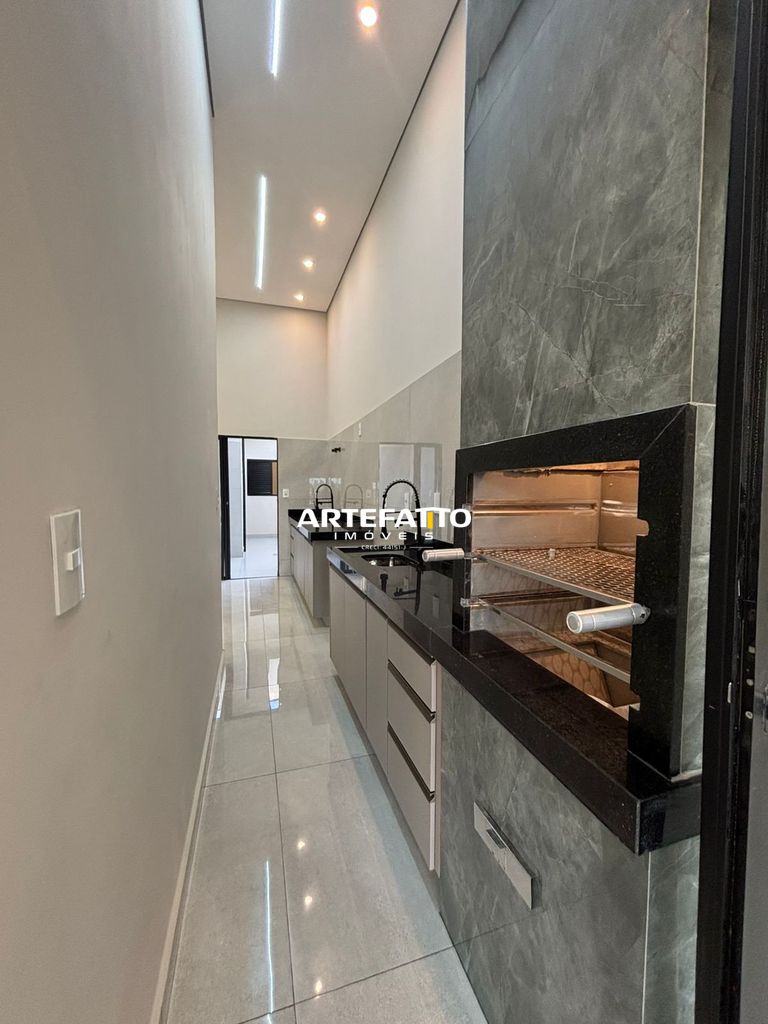  - Casa com 03 dormitórios no Mundo Novo