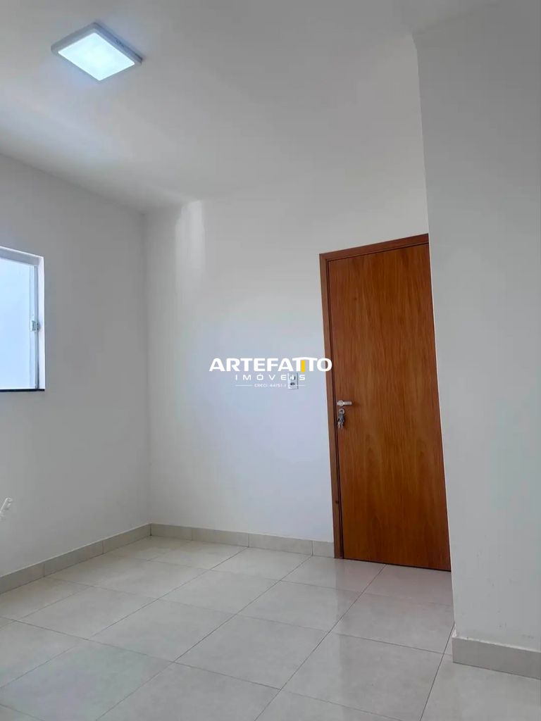  - Apartamento com 2 dormitórios no bairro Zanetti