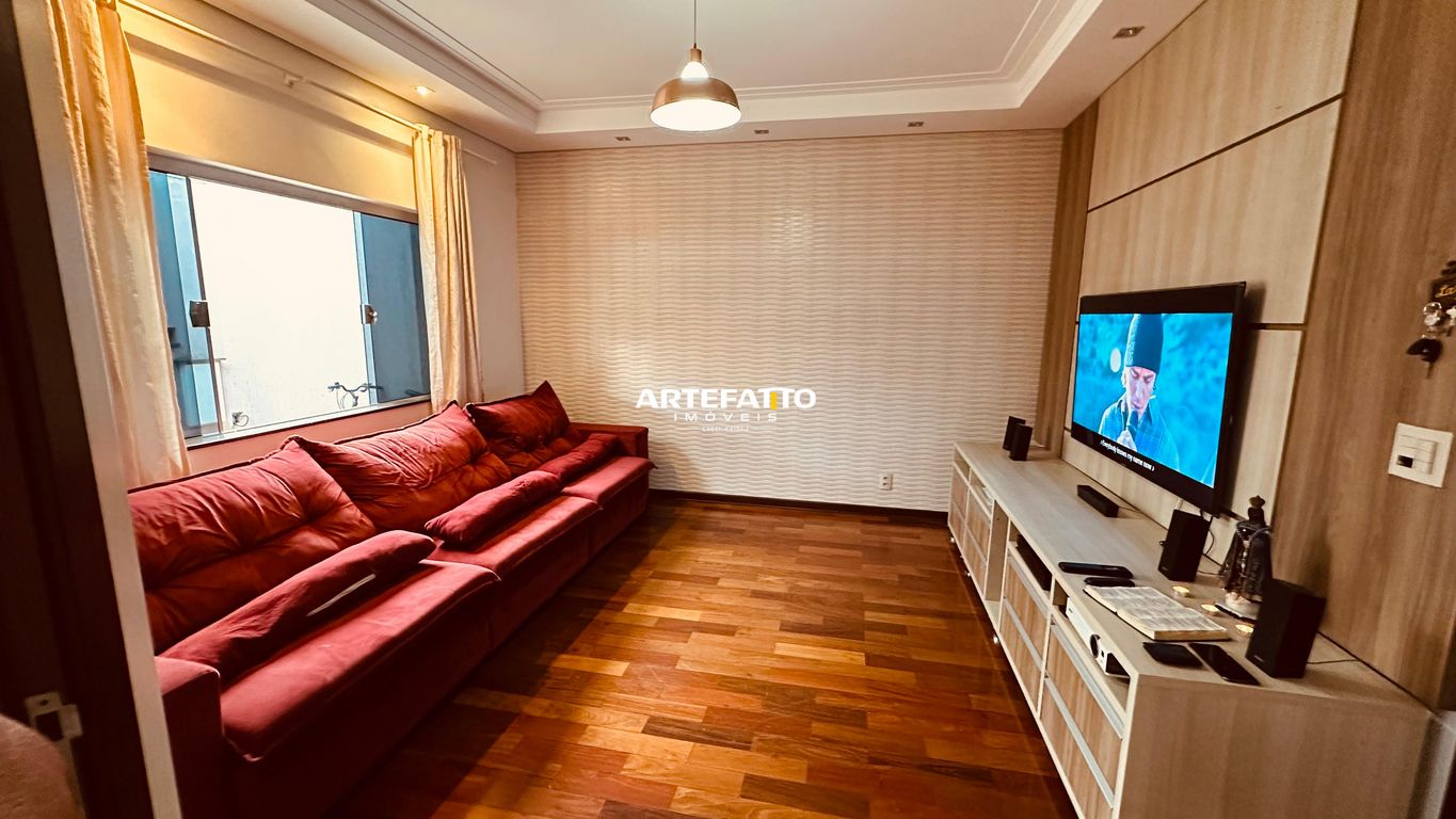  - Casa com 4 dormitórios