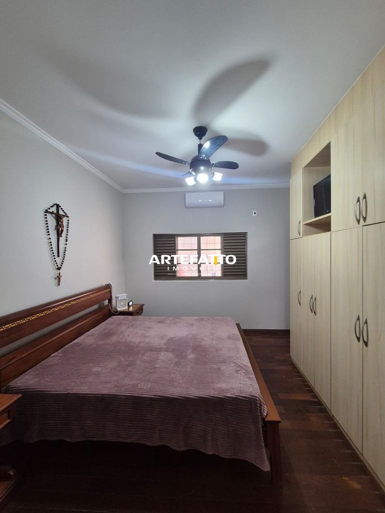 Sobrado à venda com 4 quartos, 303m² - Parque São Jorge,Franca 